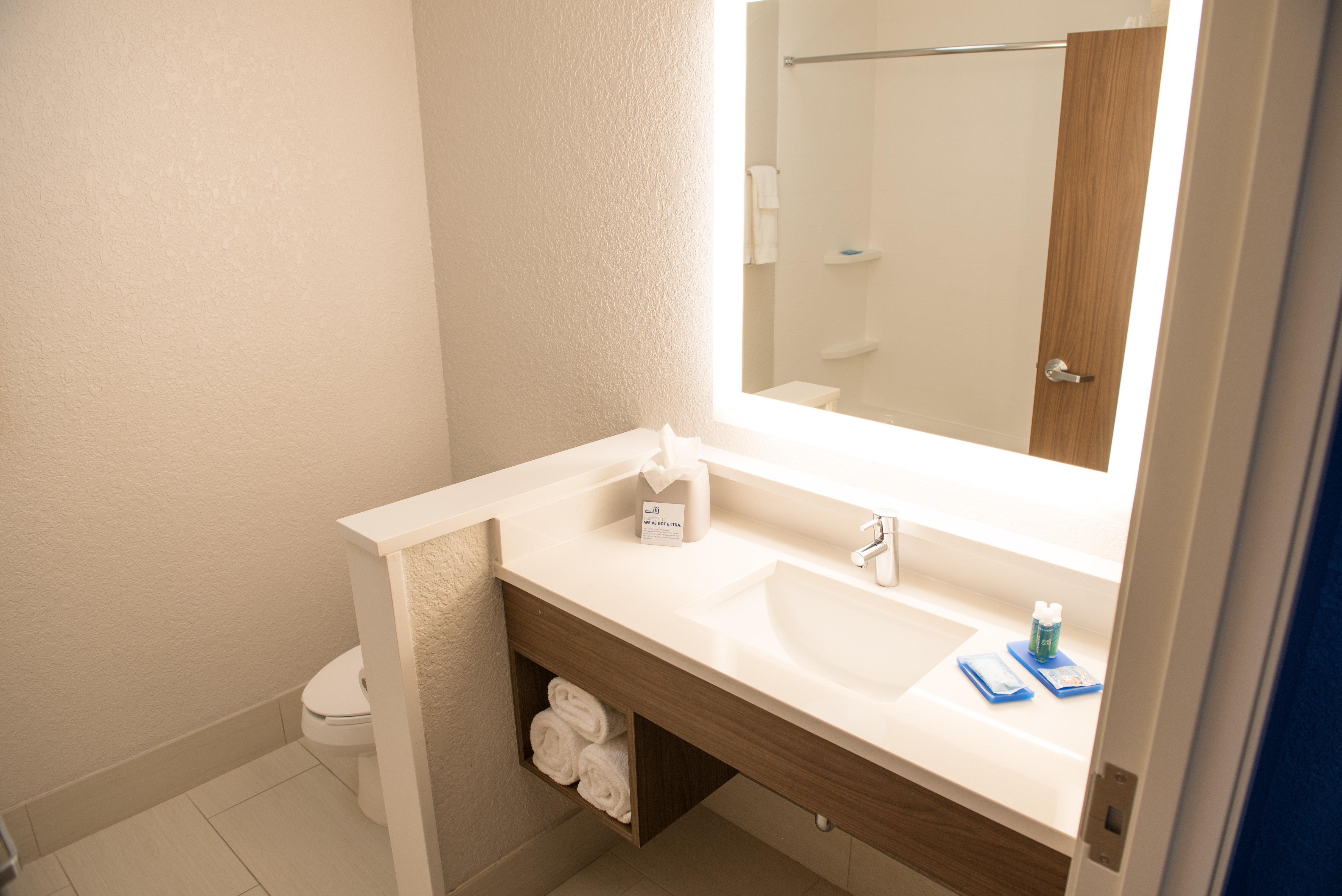 Holiday Inn Express & Suites - Dayton Southwest By Ihg Dış mekan fotoğraf